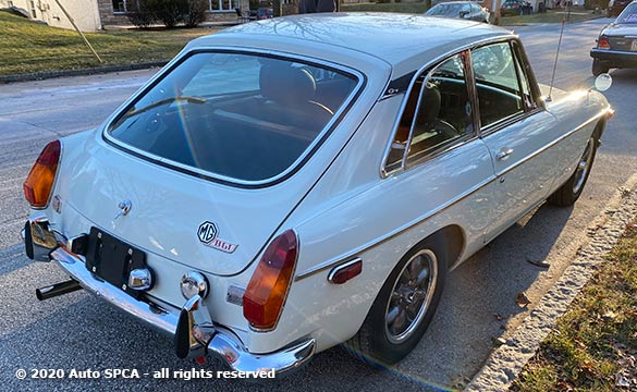 1974 MGB GT - Hatchback Coupe - Convertible